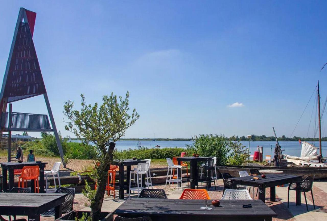Chalet Op Camping Lauwersoog Met 3 Slaapkamers En Vaatwasser - Joycasa エクステリア 写真
