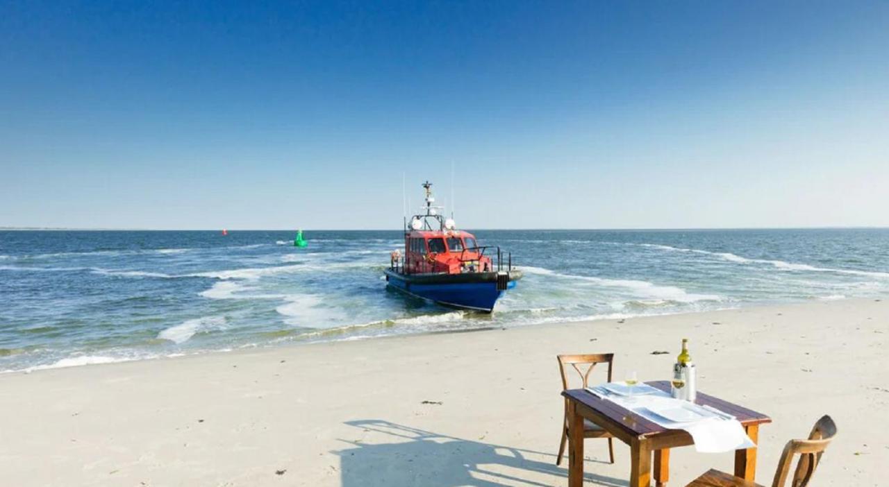 Chalet Op Camping Lauwersoog Met 3 Slaapkamers En Vaatwasser - Joycasa エクステリア 写真