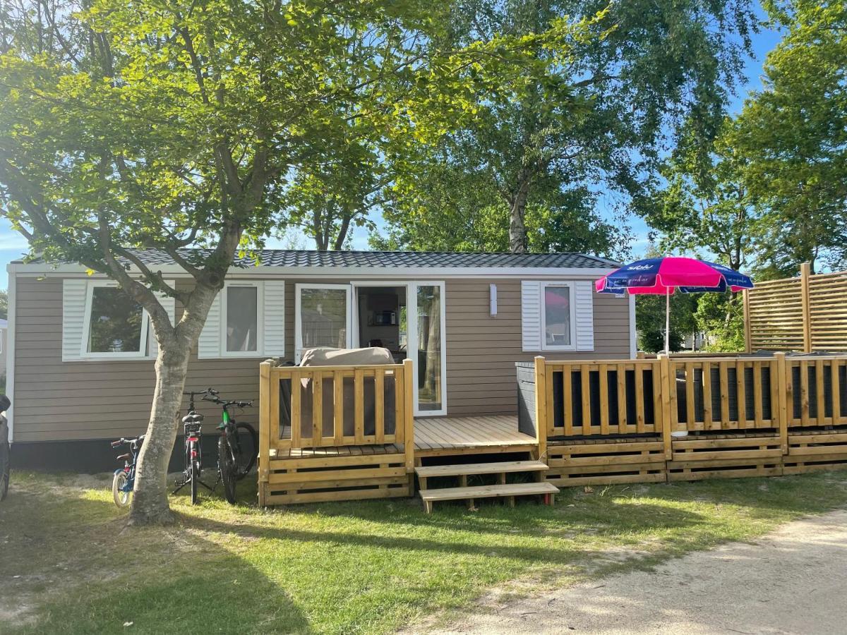 Chalet Op Camping Lauwersoog Met 3 Slaapkamers En Vaatwasser - Joycasa エクステリア 写真